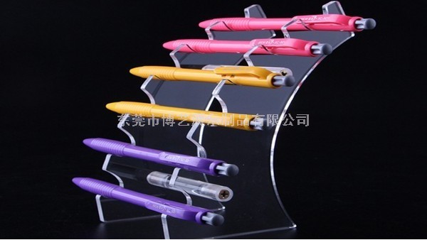 博藝亞克力展示架比普通展示架有什么優(yōu)勢(shì)